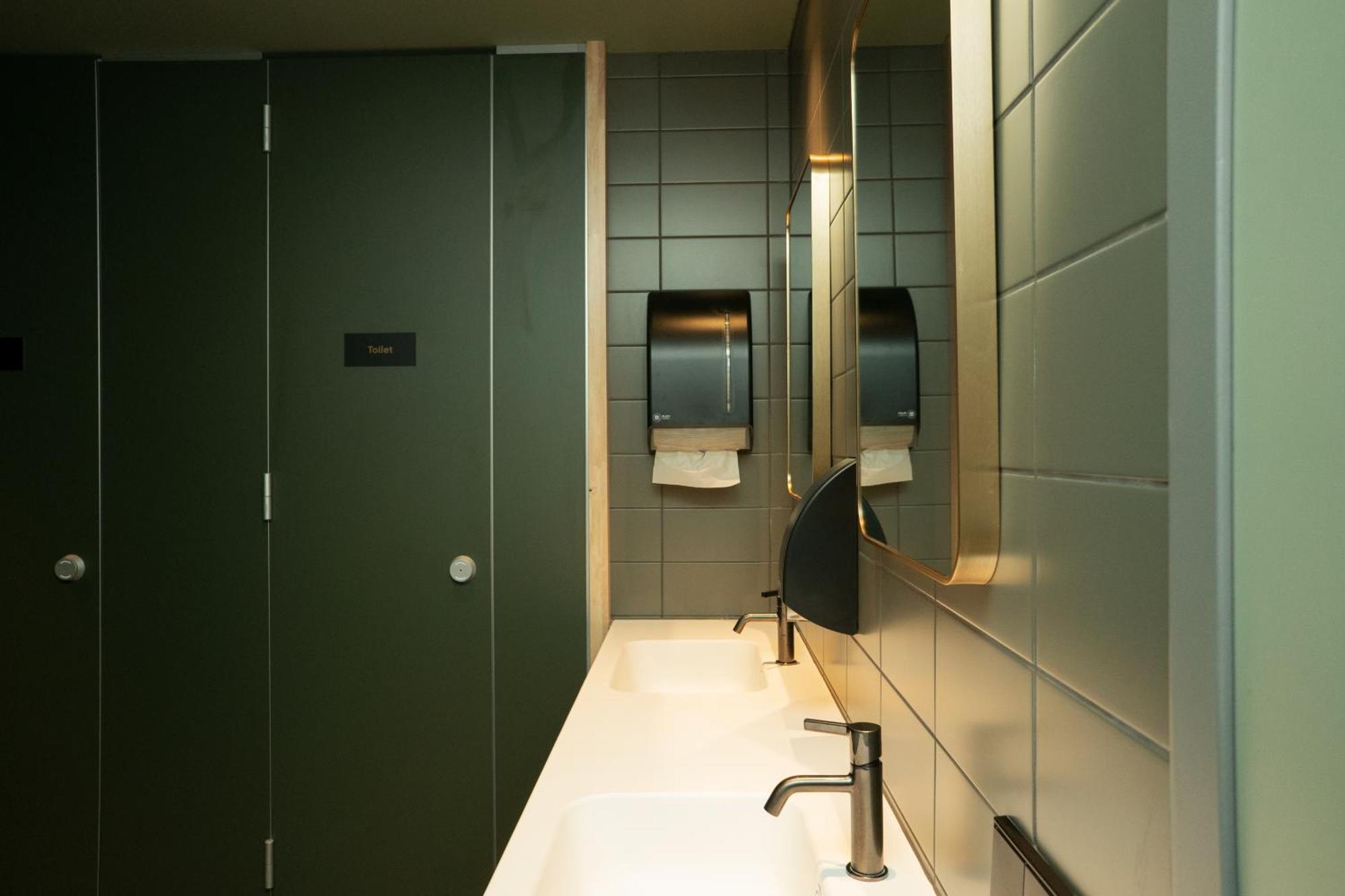 The Elephant Hostel Amsterdam Ngoại thất bức ảnh